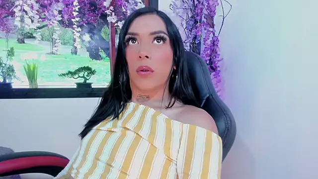 Snapshot of Susan_DiSantys chatting on February 2025 10:30:02 PM Susan DiSantys online show from February 2025 10:30:02 PM