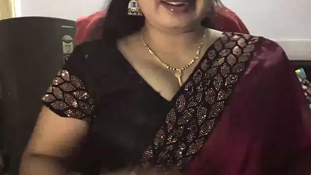 Snapshot of Gulaboo_bhabi chatting on June 2026 04:45:01 PM Gulaboo bhabi online show from June 2026 04:45:01 PM