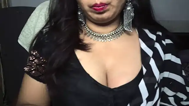Snapshot of Gulaboo_bhabi chatting on June 2026 05:45:01 PM Gulaboo bhabi online show from June 2026 05:45:01 PM