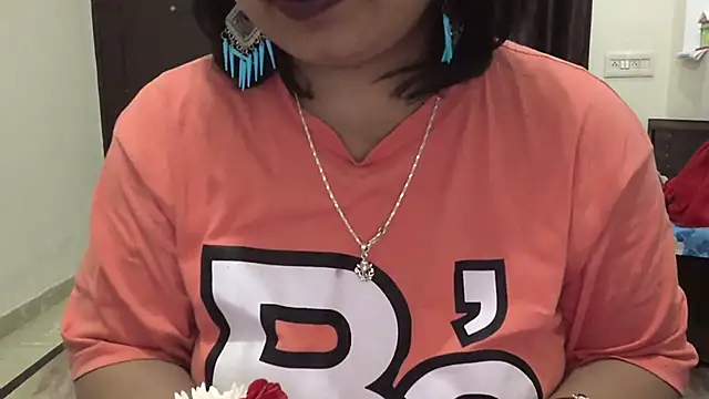 Snapshot of Gulaboo_bhabi chatting on March 2025 10:36:02 PM Gulaboo bhabi online show from March 2025 10:36:02 PM