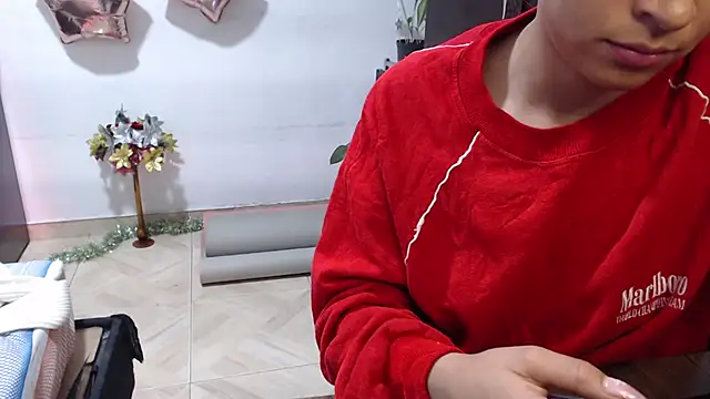 Zoe--khalL online show from December 2025 04:12:02 AM