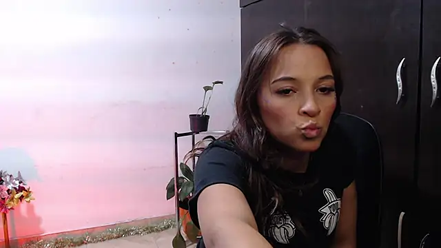 Zoe--khalL online show from December 2025 01:06:02 AM