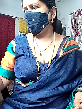 Snapshot of Rani_Darling_99 chatting on June 2026 03:42:01 PM Rani Darling 99 online show from June 2026 03:42:01 PM
