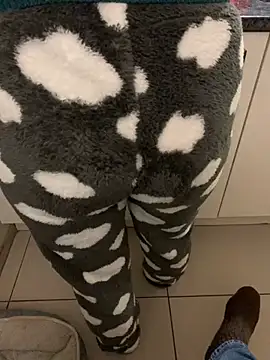 Snapshot of Natric24 chatting on December 2024 04:20:01 PM Natric24 online show from December 2024 04:20:01 PM