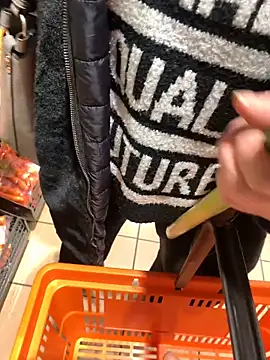 Snapshot of Natric24 chatting on March 2025 11:06:02 AM Natric24 online show from March 2025 11:06:02 AM