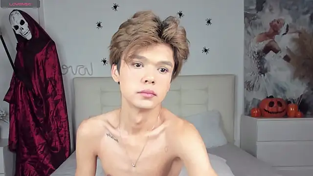 Snapshot of Felix_Rey chatting on November 2025 10:58:02 PM Felix Rey online show from November 2025 10:58:02 PM