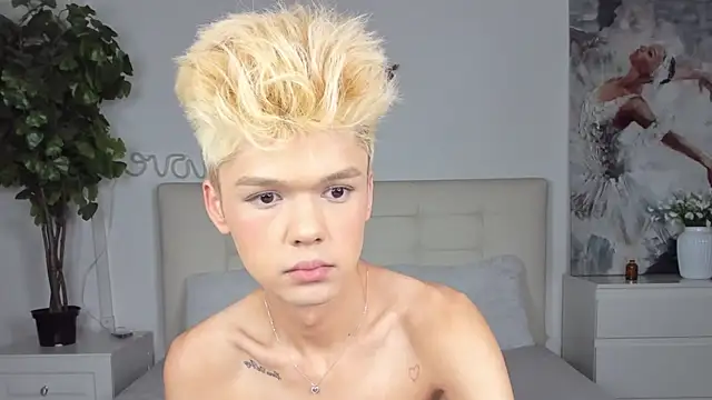 Snapshot of Felix_Rey chatting on November 2025 03:57:02 PM Felix Rey online show from November 2025 03:57:02 PM