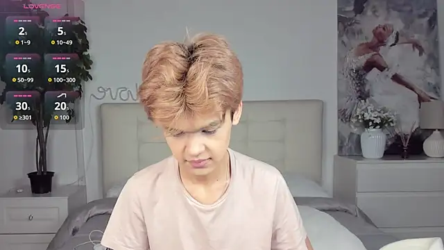 Snapshot of Felix_Rey chatting on October 2025 05:24:02 PM Felix Rey online show from October 2025 05:24:02 PM