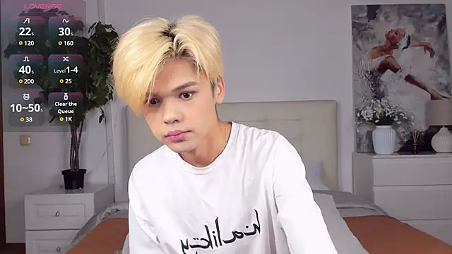 Snapshot of Felix_Rey chatting on March 2025 09:58:02 PM Felix Rey online show from March 2025 09:58:02 PM