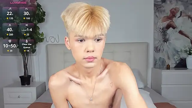 Snapshot of Felix_Rey chatting on November 2025 06:23:02 PM Felix Rey online show from November 2025 06:23:02 PM