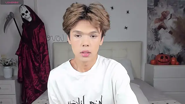 Snapshot of Felix_Rey chatting on October 2025 09:03:01 PM Felix Rey online show from October 2025 09:03:01 PM