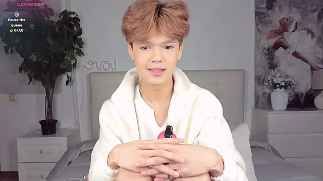 Snapshot of Felix_Rey chatting on September 2025 04:24:02 PM Felix Rey online show from September 2025 04:24:02 PM