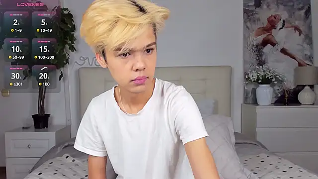 Snapshot of Felix_Rey chatting on March 2025 07:35:02 PM Felix Rey online show from March 2025 07:35:02 PM