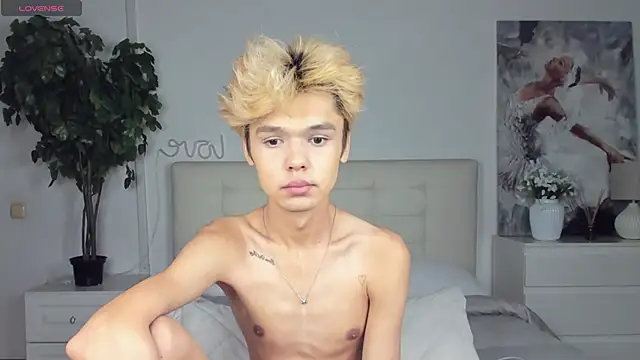 Snapshot of Felix_Rey chatting on September 2025 01:25:02 PM Felix Rey online show from September 2025 01:25:02 PM