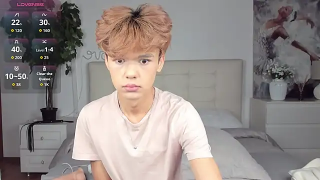 Snapshot of Felix_Rey chatting on September 2025 04:14:02 PM Felix Rey online show from September 2025 04:14:02 PM