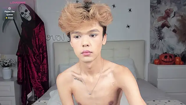 Snapshot of Felix_Rey chatting on October 2025 06:19:02 PM Felix Rey online show from October 2025 06:19:02 PM