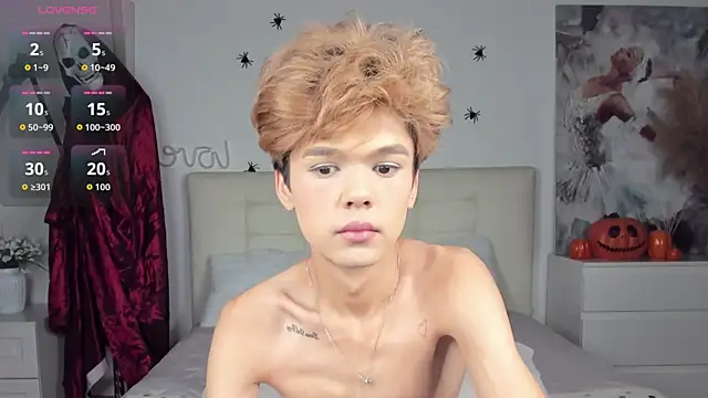 Snapshot of Felix_Rey chatting on October 2025 04:38:02 PM Felix Rey online show from October 2025 04:38:02 PM