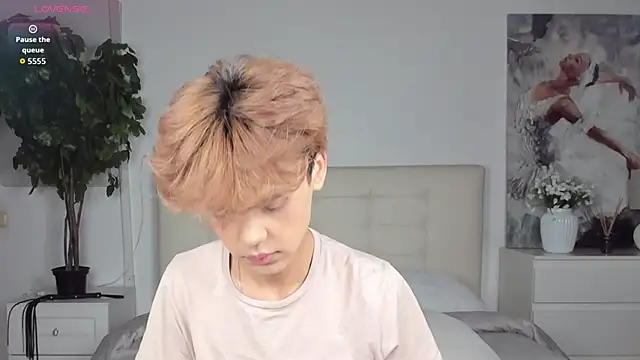 Snapshot of Felix_Rey chatting on September 2025 05:41:01 PM Felix Rey online show from September 2025 05:41:01 PM