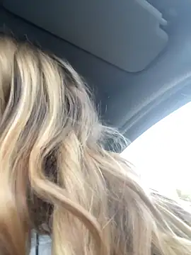 Snapshot of Sweet___Emily chatting on October 2025 01:44:02 PM Sweet   Emily online show from October 2025 01:44:02 PM