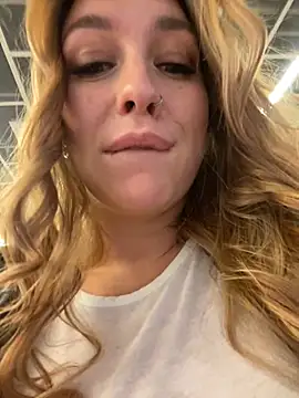 Snapshot of Sweet___Emily chatting on January 2025 02:51:02 PM Sweet   Emily online show from January 2025 02:51:02 PM