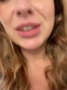 Snapshot of Sweet___Emily chatting on January 2025 02:42:01 PM Sweet   Emily online show from January 2025 02:42:01 PM