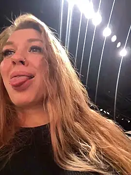 Snapshot of Sweet___Emily chatting on January 2025 04:18:02 PM Sweet   Emily online show from January 2025 04:18:02 PM