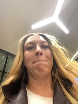 Sweet   Emily online show from November 2025 04:33:02 PM