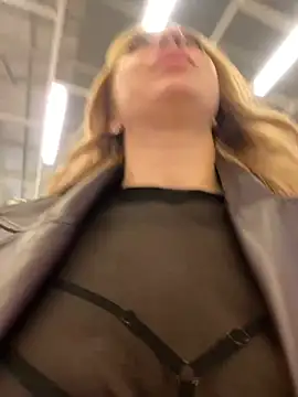 Snapshot of Sweet___Emily chatting on February 2025 02:27:01 PM Sweet   Emily online show from February 2025 02:27:01 PM