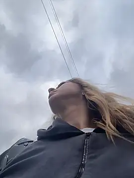 Snapshot of Sweet___Emily chatting on October 2025 01:12:02 PM Sweet   Emily online show from October 2025 01:12:02 PM