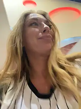 Sweet   Emily online show from November 2025 12:42:02 PM