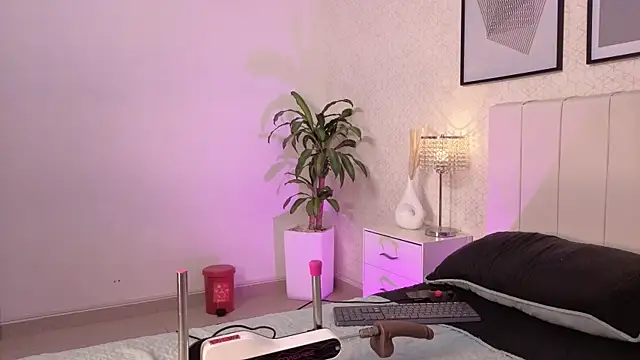 sky johnson online show from April 2026 07:08:02 PM