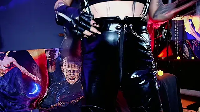 MorganaCrowley online show from October 2025 12:04:01 PM