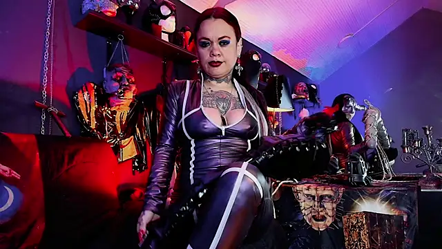 MorganaCrowley online show from November 2025 12:31:02 PM