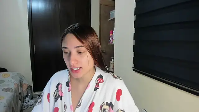Amy Walker online show from October 2025 06:52:01 PM