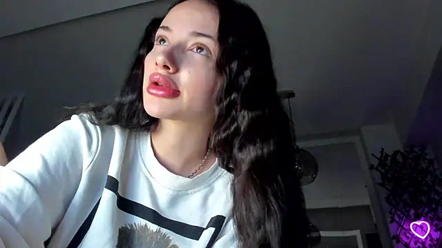 IreneVON online show from March 2025 03:30:01 PM