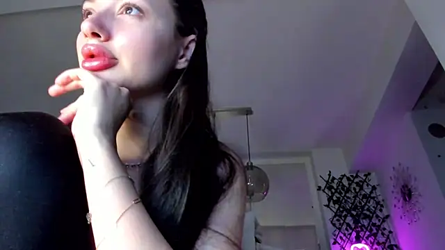 IreneVON online show from February 2025 03:38:02 PM