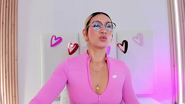 Emily robertss online show from February 2026 07:11:01 PM