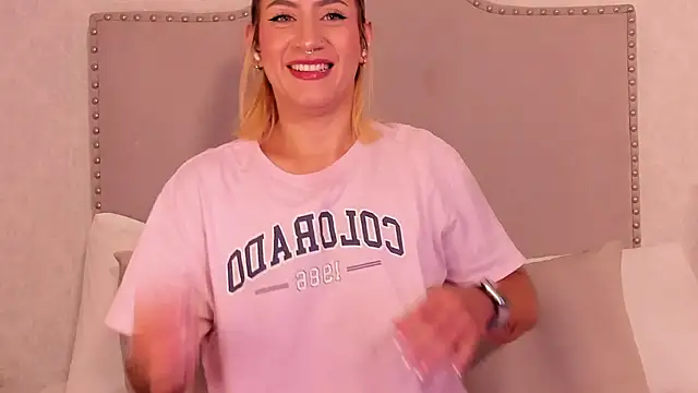 Emily robertss online show from September 2025 03:31:02 AM