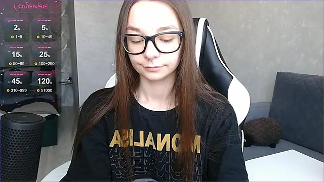 Amarieni online show from March 2025 12:41:01 PM