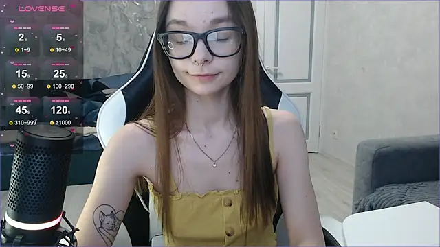 Amarieni online show from February 2025 01:36:01 PM