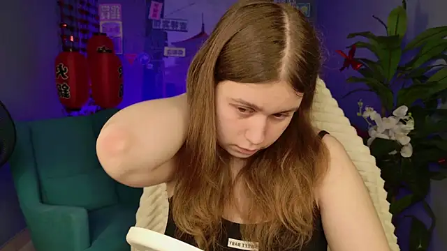 FioraMarmoris online show from April 2026 05:20:02 AM