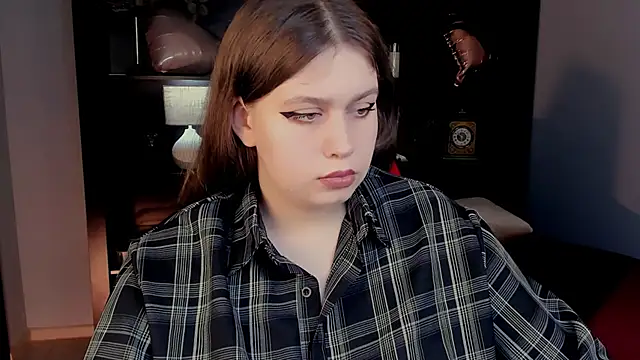 Snapshot of FioraMarmoris chatting on February 2026 07:51:01 AM FioraMarmoris online show from February 2026 07:51:01 AM