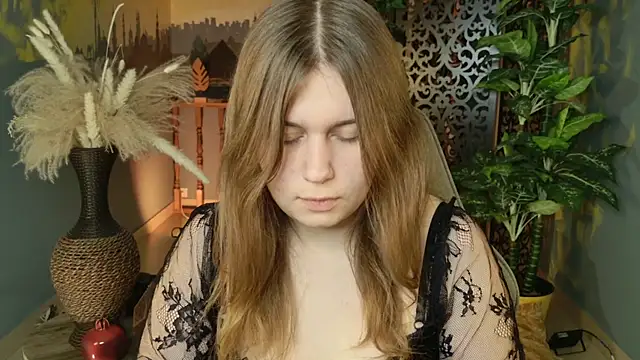 FioraMarmoris online show from November 2025 06:12:01 AM