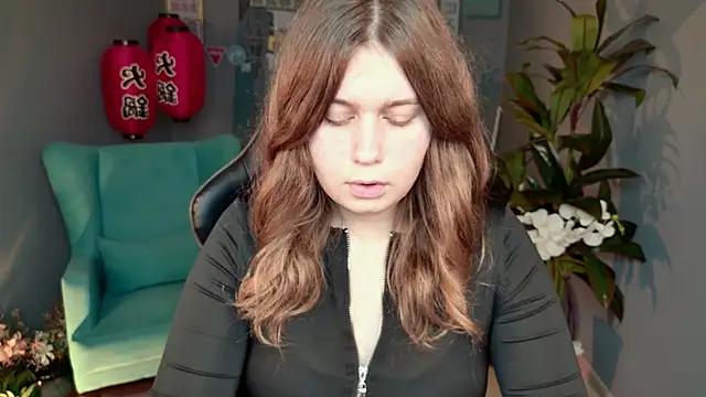 FioraMarmoris online show from November 2025 01:04:02 PM