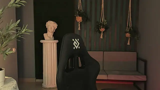 FioraMarmoris online show from November 2025 05:12:01 AM