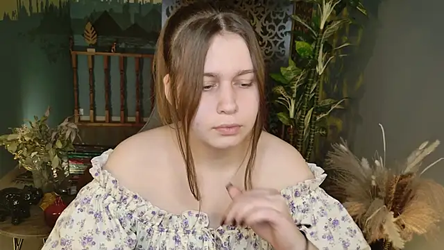 FioraMarmoris online show from November 2025 01:48:02 PM