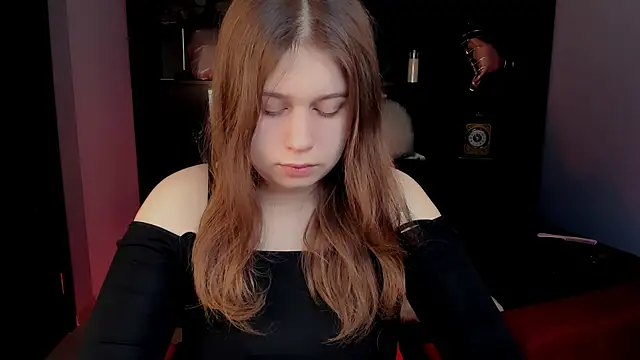 Snapshot of FioraMarmoris chatting on February 2026 05:27:02 AM FioraMarmoris online show from February 2026 05:27:02 AM