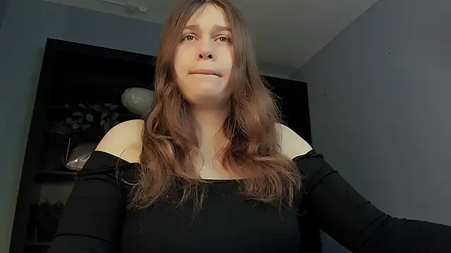 Snapshot of FioraMarmoris chatting on February 2026 06:57:02 AM FioraMarmoris online show from February 2026 06:57:02 AM