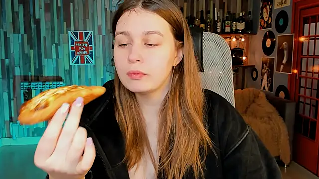 Snapshot of FioraMarmoris chatting on January 2026 07:01:02 AM FioraMarmoris online show from January 2026 07:01:02 AM