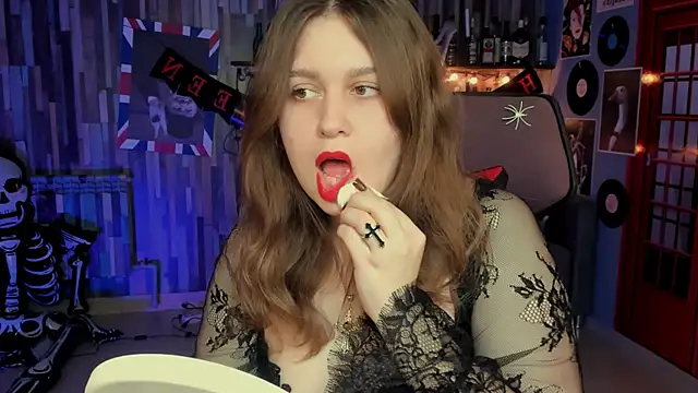 FioraMarmoris online show from October 2025 01:09:01 PM